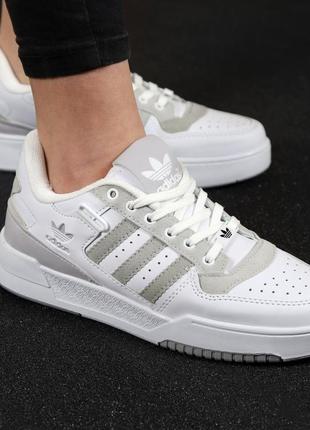 Женские кроссовки adidas forum белые5 фото