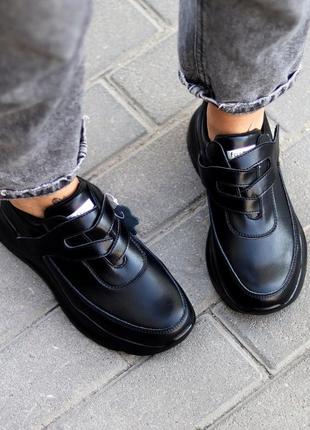 Черные натуральные кожаные кроссовки на липучках 37-40