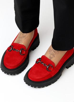 Женские замшевые красные лоферы на каблуке весенне осенние туфли натуральная замша весна осень3 фото