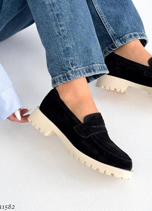 Premium! женские замшевые черные лоферы на каблуке весенне осенние туфли натуральная замша5 фото