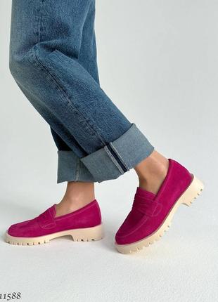 Premium! женские замшевые фуксия лоферы на каблуке весенне осенние туфли натуральная замша8 фото