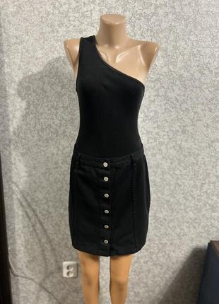 Джинсовая юбка на пуговицах