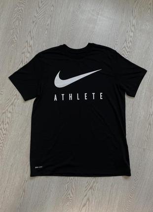 Футболка "nike athlete"