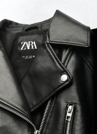 Куртка косуха zara зара черня кожаная кожаная кожаная кожаная кожаная кожанка кожаная черная9 фото