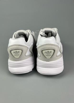 Фирменные кроссовки adidas falcon3 фото
