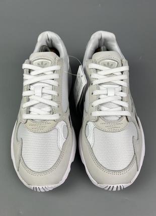 Фирменные кроссовки adidas falcon4 фото