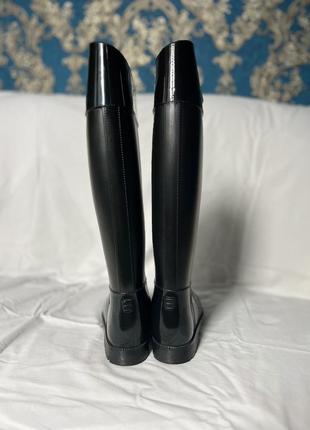 Резиновые сапоги