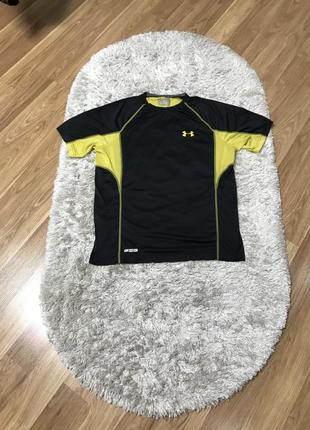 Футболка under armour