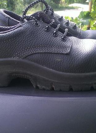 Рабочие туфли с защитой