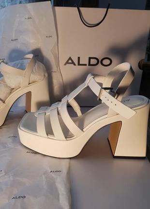 Босоножки из натуральной кожи от канадского бренда aldo