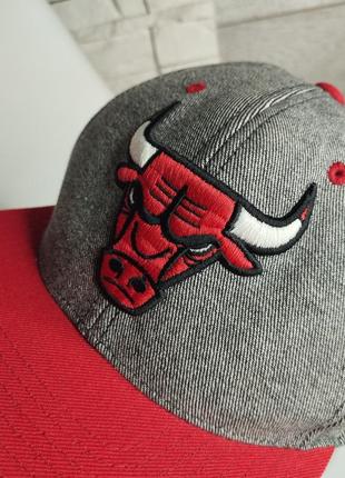 Оригинальная мужская кепка бейсболка chicago bulls nba mitchell and ness3 фото