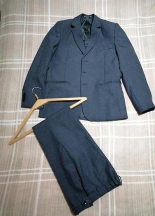 Шкільний костюм