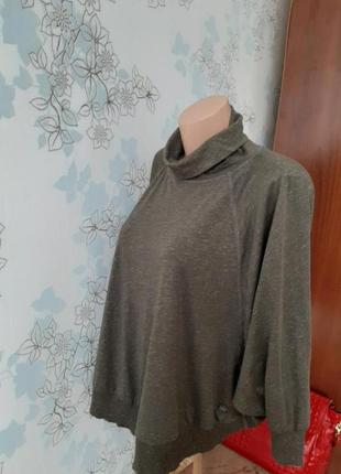 Зручна стильна кофточка