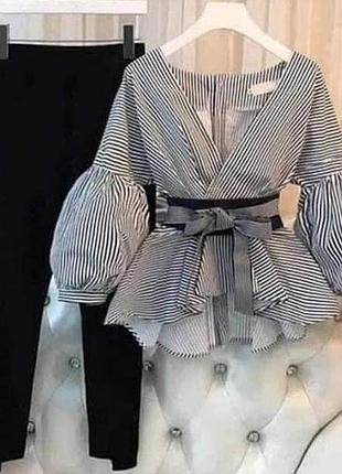 Шикарный костюм в полоску