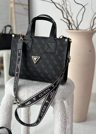 Жіноча сумка guess