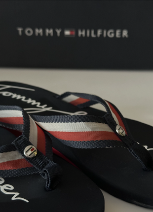 Шлепанцы Tommy hilfiger оригинал4 фото