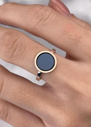 Серебряное кольцо 925 пробы с золотой пластиной 375 проби вставка имитация оникс, черный круг1 фото