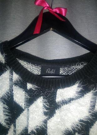 Пушистый теплый свитер размера l4 фото