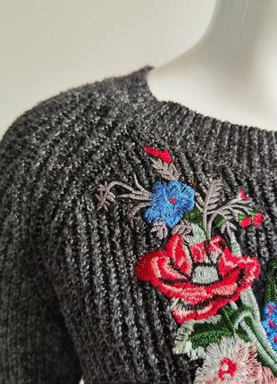 Укорочена светр з вишивкою ♥️2 фото