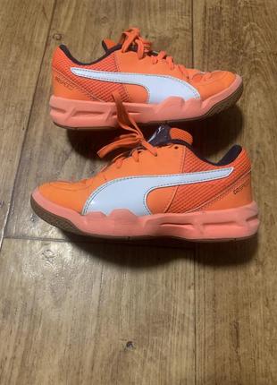 Футбольные кроссовки puma р-28-29