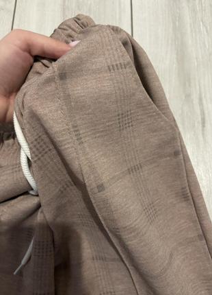 Классические брюки в клетку