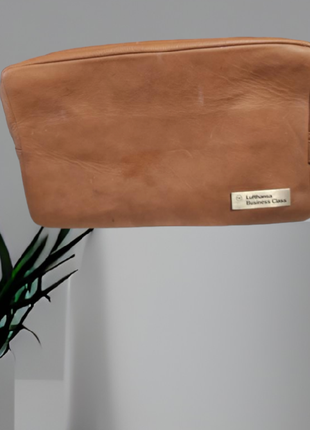 Дорожная косметичка, объемная, вместительная. lufthansa business class