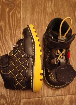 Ботинки kickers kids' kick hi zip leather boots, black4 фото