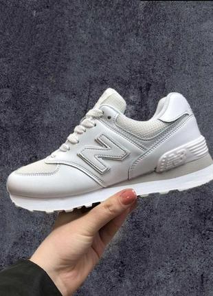 Жіночі кросівки    new balance  574  білі