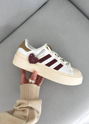 Женские кроссовки адидас adidas superstar beige red