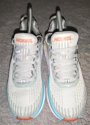 Стильные кроссовки hoka one one