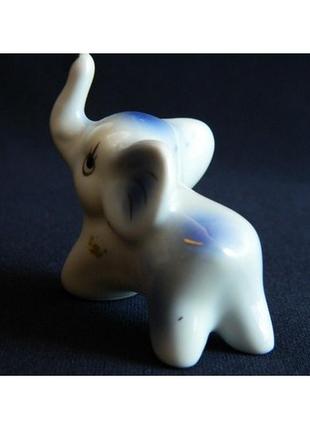 Статуетка порцеляна слоненя біла, синій
