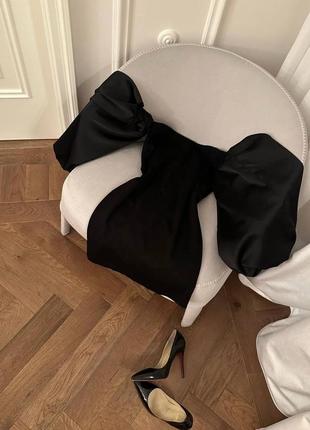 Приталенное черное платье мини с объемными рукавами 42 44 46 48 вечернее мини платье xs s m l5 фото
