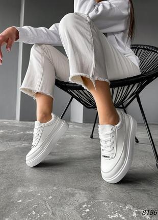 Натуральные кожаные белые кеды - кроссовки на высокой подошве3 фото