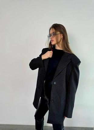 Шерстяной блейзер в полоску классический оверсайз удлиненный пиджак черный серый стильный трендовый
