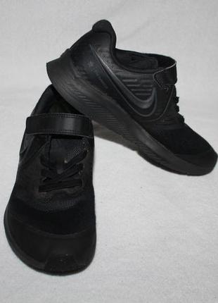 Кроссовки nike 32 размера по стельке 21 см.