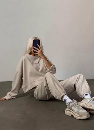 Удобный оверсайз костюм в стиле nike найк комплект свитшот и штаны весенний