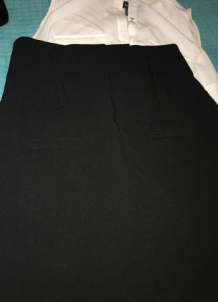Трендовая черная юбка карандаш с высокой посадкой4 фото