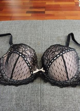 Красивый бюстик балконет