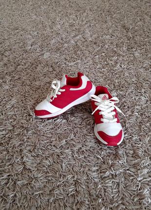 Оригінальні кросівки, кросовки adidas 28 розміру.