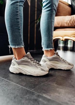 Кроссовки  yeezy boost 700 v2 "static"