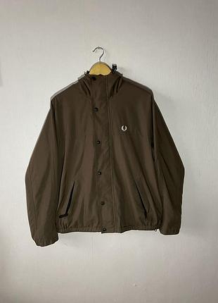 Куртка / вітровка / fred perry / розмір m