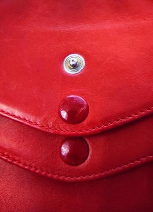 Кожаная красная сумка кроссбоди с тремя клапанами 23х18х8 см gaiasse7 фото