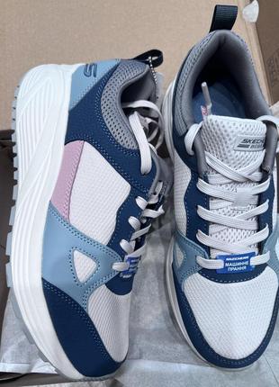 Кросівки SKECHERS SORT HVID HYTTE