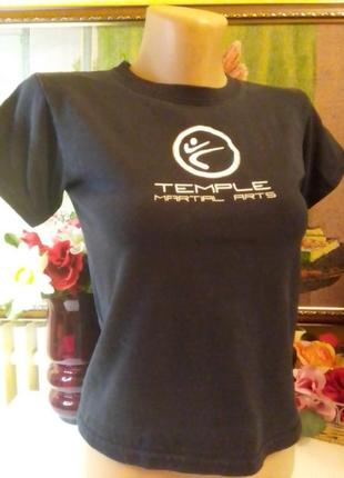 Футболка женская.