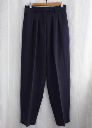 Темно синие брюки бананы от manor размер м