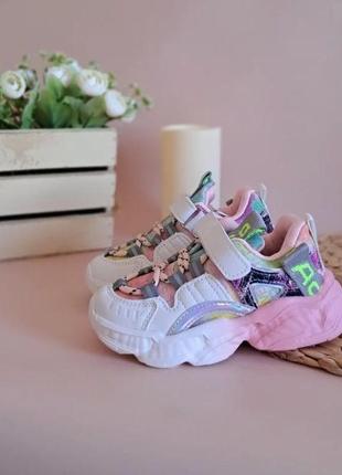 Кросівки для дівчинки на весну білі рожеві
