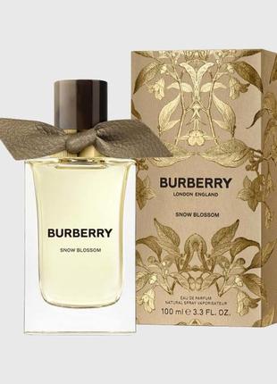 Парфумована вода snow blossom 
burberry1 фото