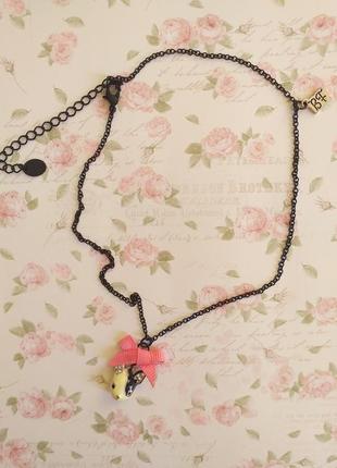 Модна ланцюжок з підвіскою зайчик play boy зі стразами