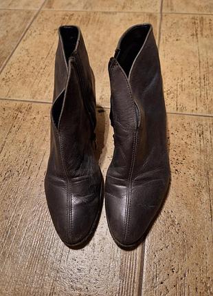 Кожаные ботинки / ботильоны 39 размер