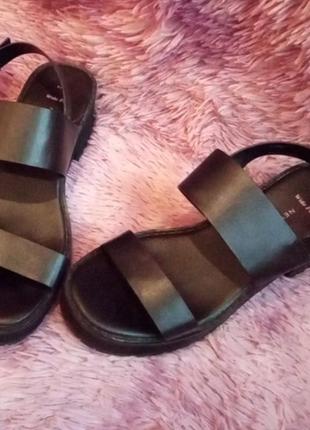 Босоножки на платформе,  на ремешках,  трактор